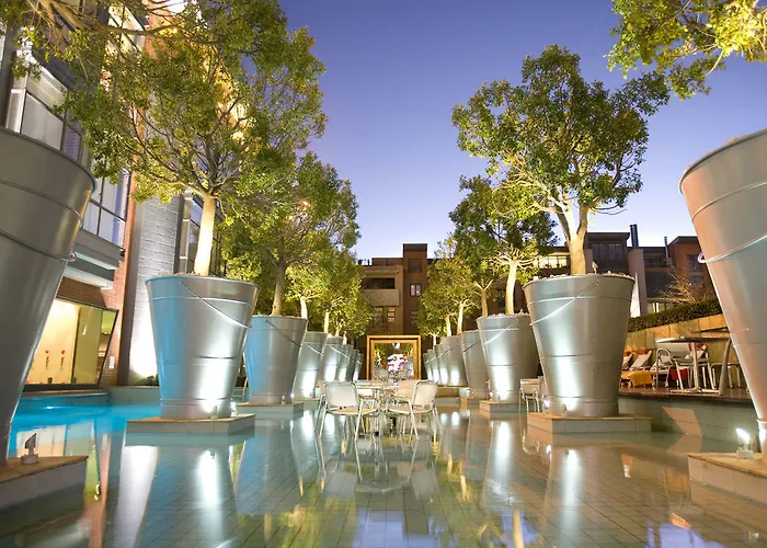 African Pride Melrose Arch, Autograph Collection